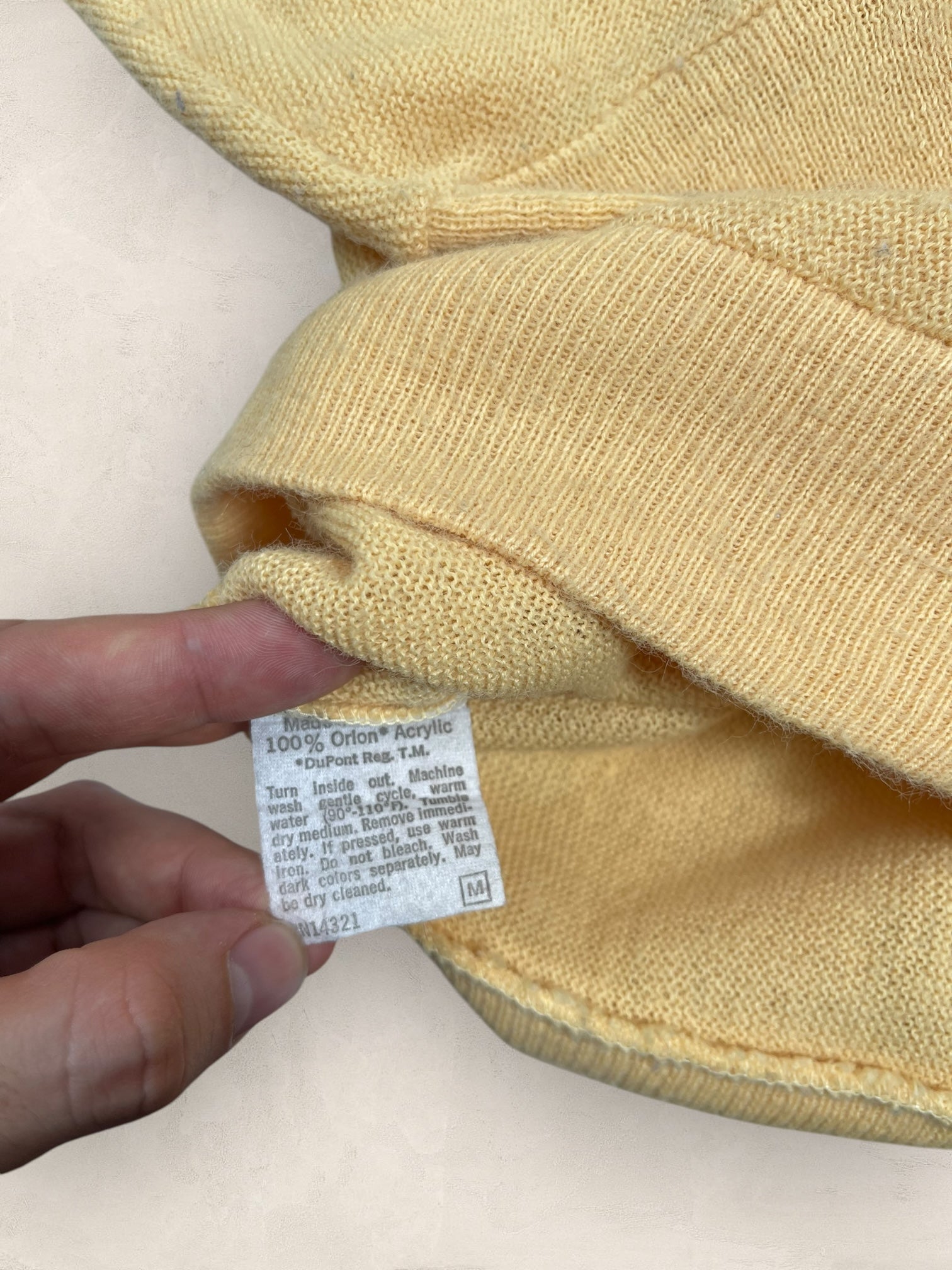 Cardigan Christian Dior Ref: 2559 - JAUNE - M - amifrip - Friperie en ligne et vêtements vintage