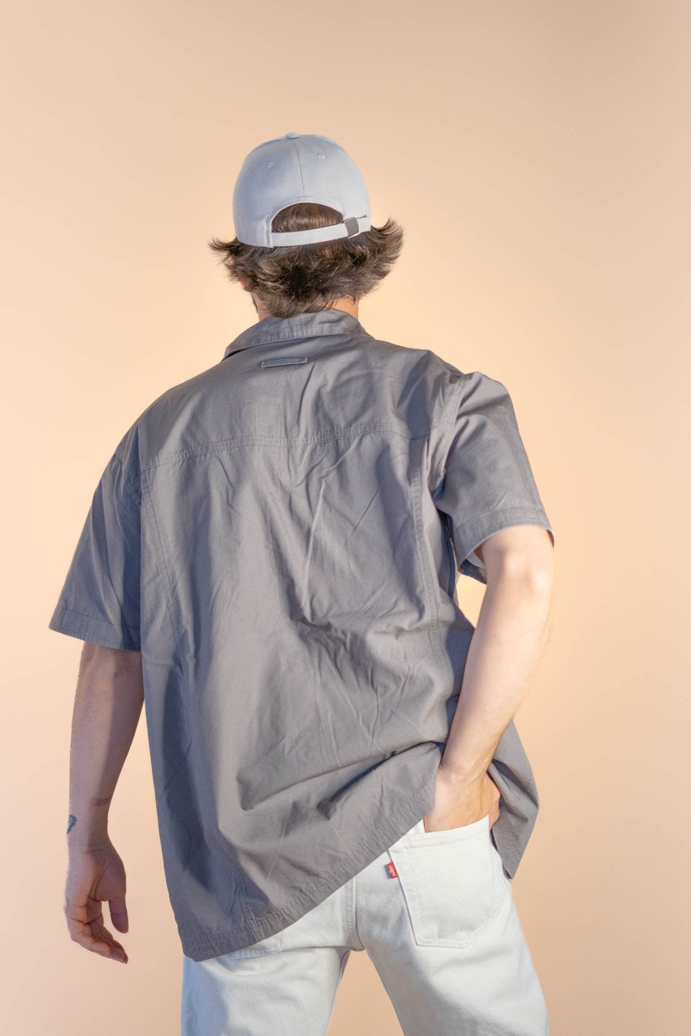 Chemise Adidas Manches Courtes Homme 667 - GRIS - L - amifrip - Friperie en ligne et vêtements vintage