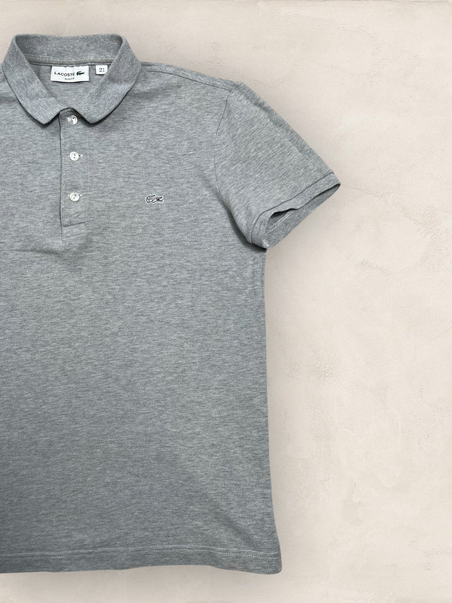 Polo Femme Lacoste Gris S Ref:3005 - Gris - S - amifrip - Friperie en ligne et vêtements vintage