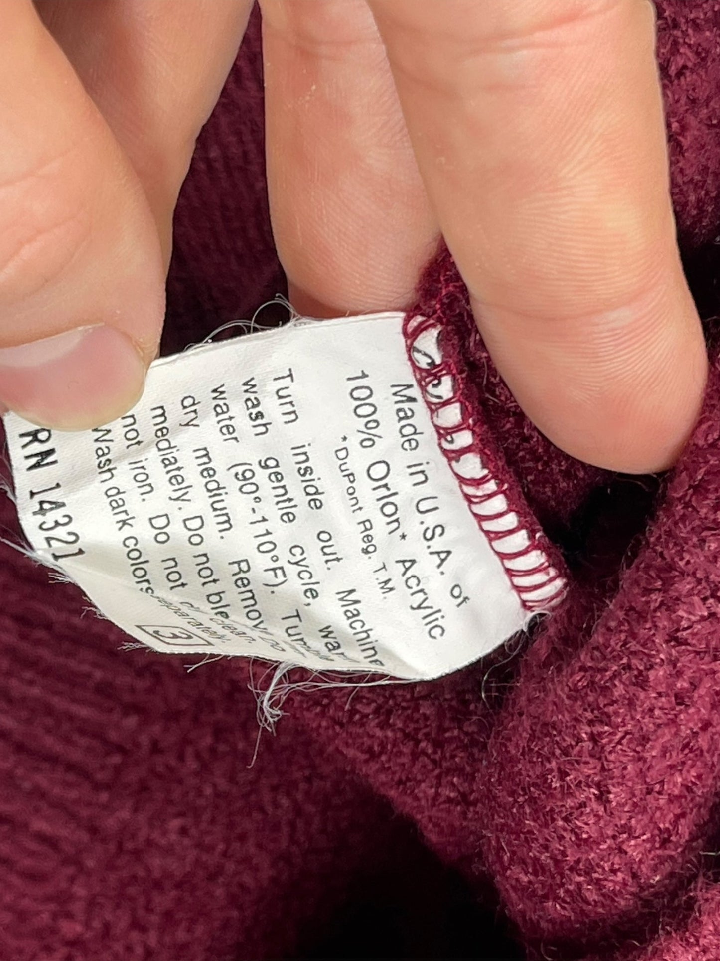 Pull Christian Dior Ref: 2535 - BORDEAUX - L - amifrip - Friperie en ligne et vêtements vintage