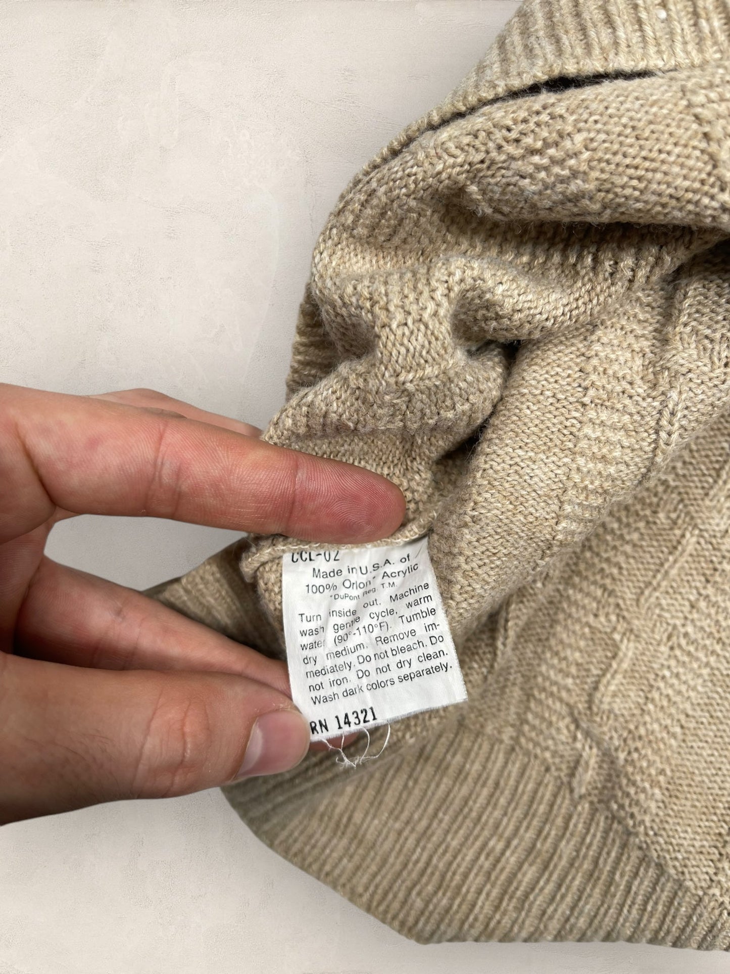 Pull Christian Dior Ref: 2552 - BEIGE - L - amifrip - Friperie en ligne et vêtements vintage