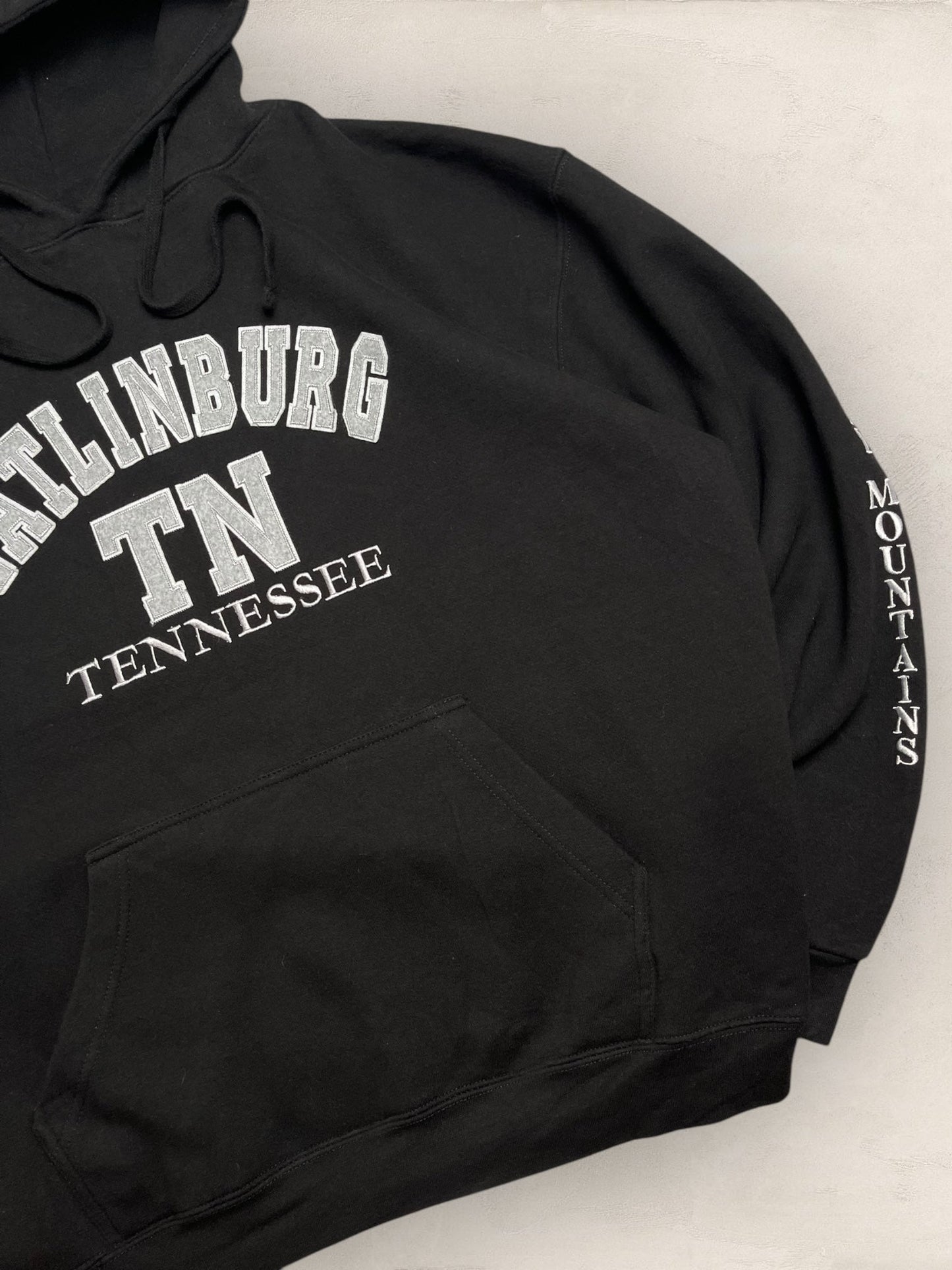 Sweat à capuche style universitaire « Tennessee » #2271 - Noir - XL - amifrip - Friperie en ligne et vêtements vintage