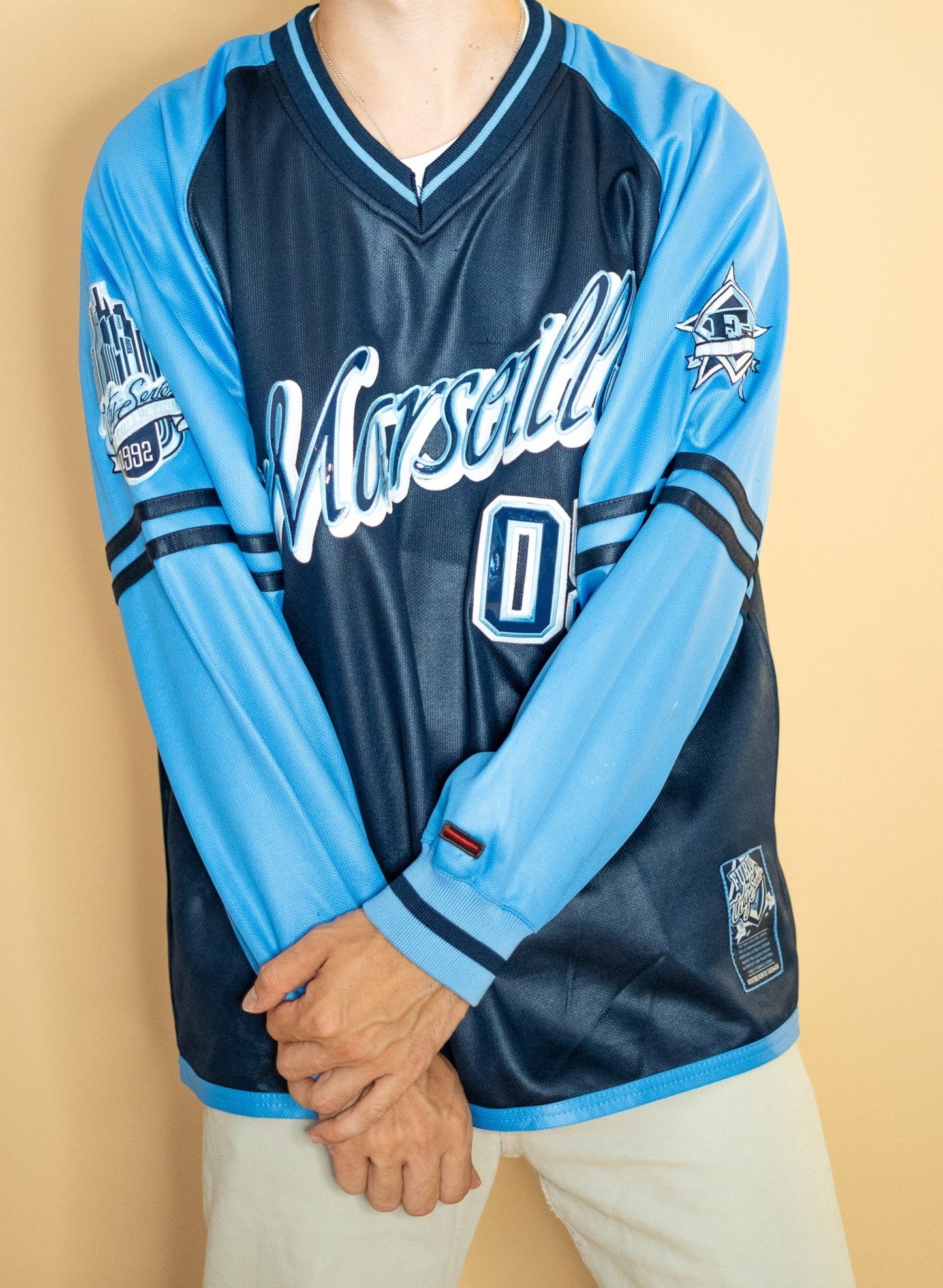 Sweat Fubu "Marseille" Vintage 1189 - S - BLEU - amifrip - Friperie en ligne et vêtements vintage