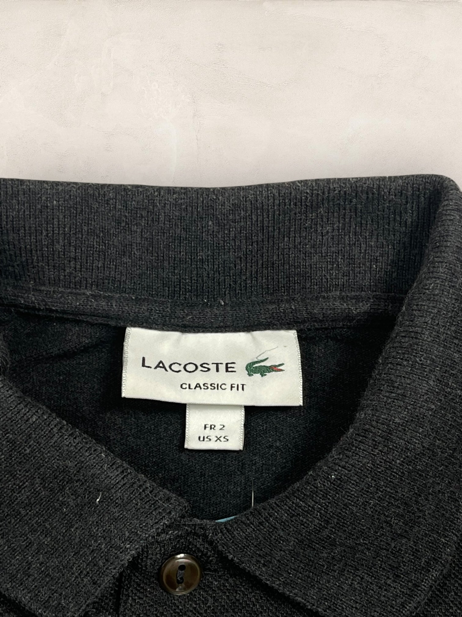 Polo Lacoste Gris XS Femme Ref: 1127 - Gris - XS - amifrip - Friperie en ligne et vêtements vintage