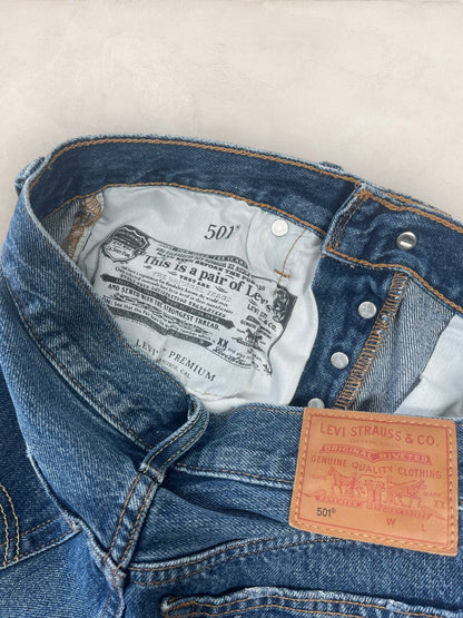 Short Levi’s Bleu W25 Femme Ref: 2749 - Bleu - W25 - amifrip - Friperie en ligne et vêtements vintage