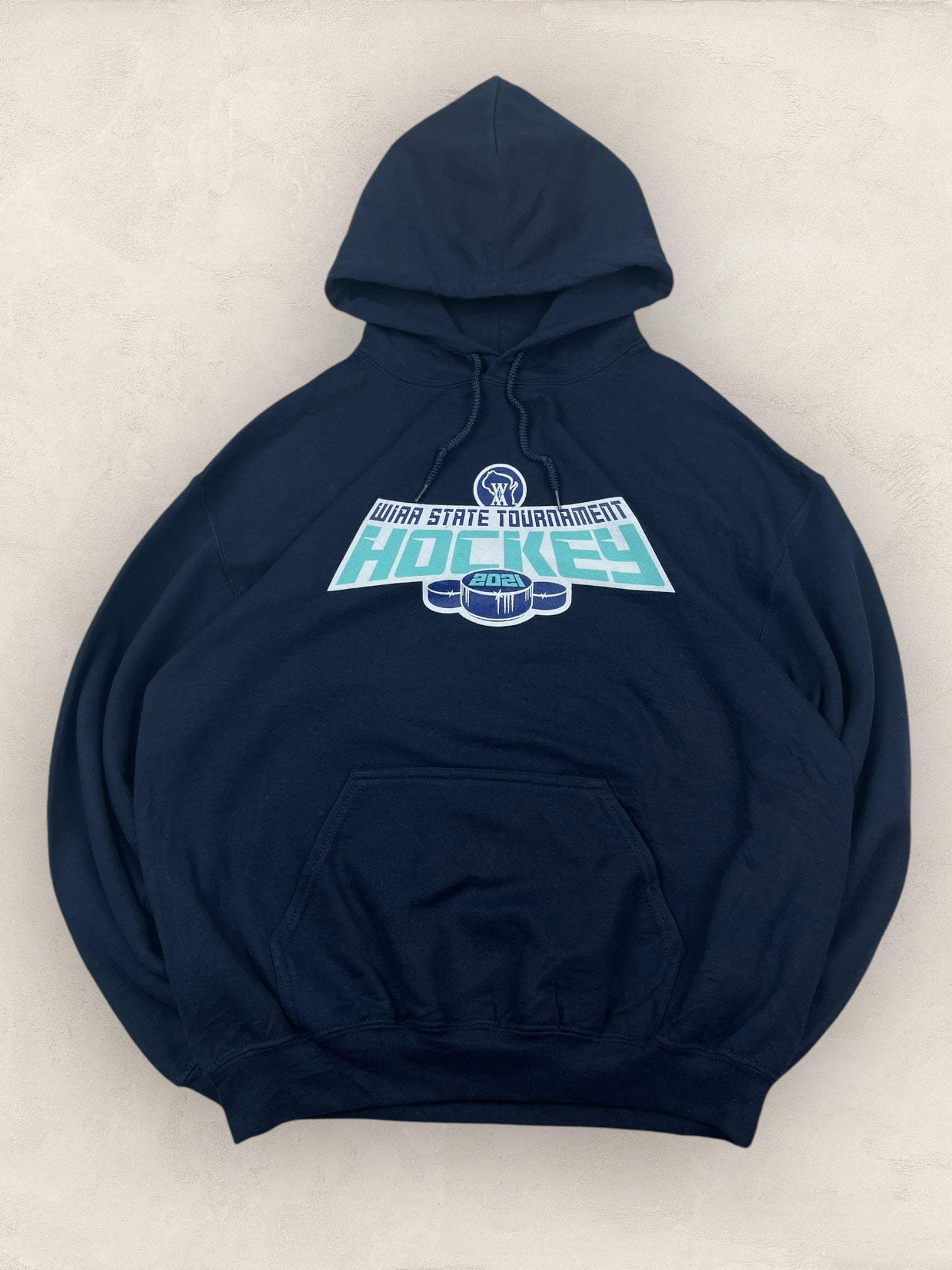 Sweat à capuche « WAA STATE TOURNAMENT HOCKEY » Sport - Team Ref: 2279 - BLEU MARINE - M - amifrip - Friperie en ligne et vêtements vintage