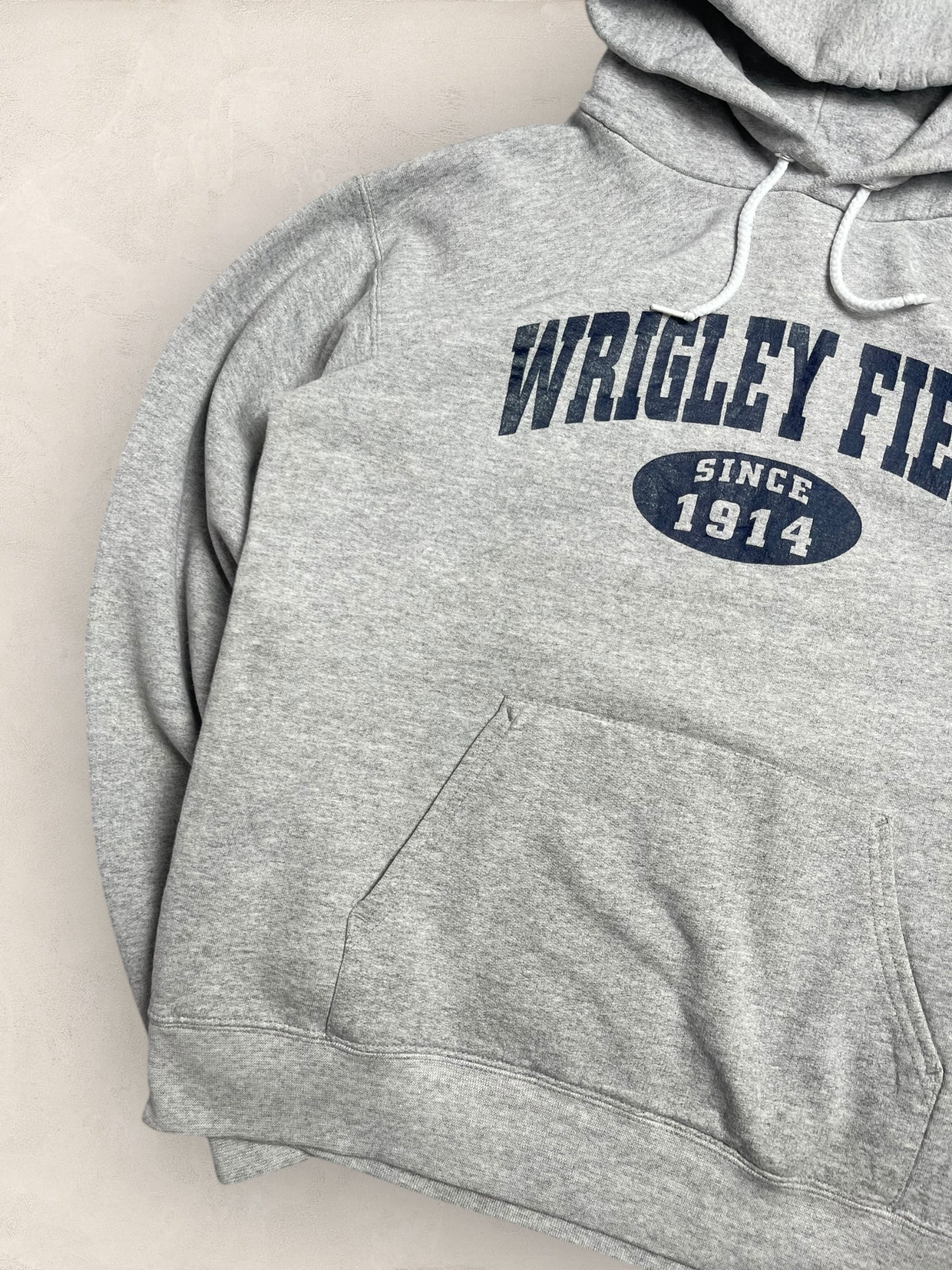 Sweat à capuche « Wrigley Field » Sport - Team Ref: 2275 - GRIS - S - amifrip - Friperie en ligne et vêtements vintage