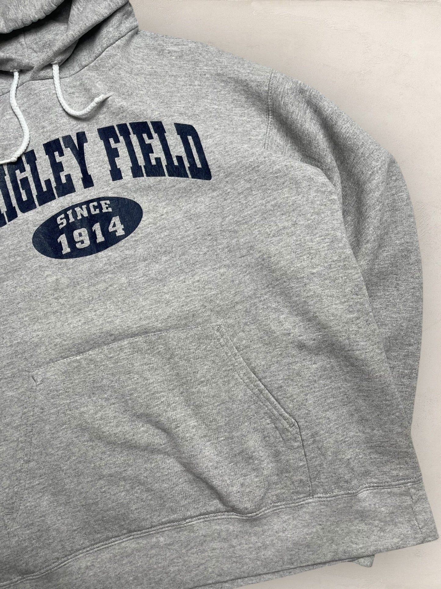 Sweat à capuche « Wrigley Field » Sport - Team Ref: 2275 - GRIS - S - amifrip - Friperie en ligne et vêtements vintage