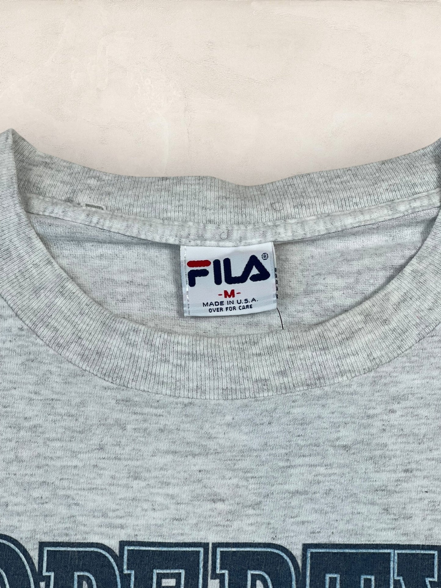 T-shirt Fila Made In Usa Vintage Style Universitaire Gris M Homme Ref : 1073 - Gris - M - amifrip - Friperie en ligne et vêtements vintage
