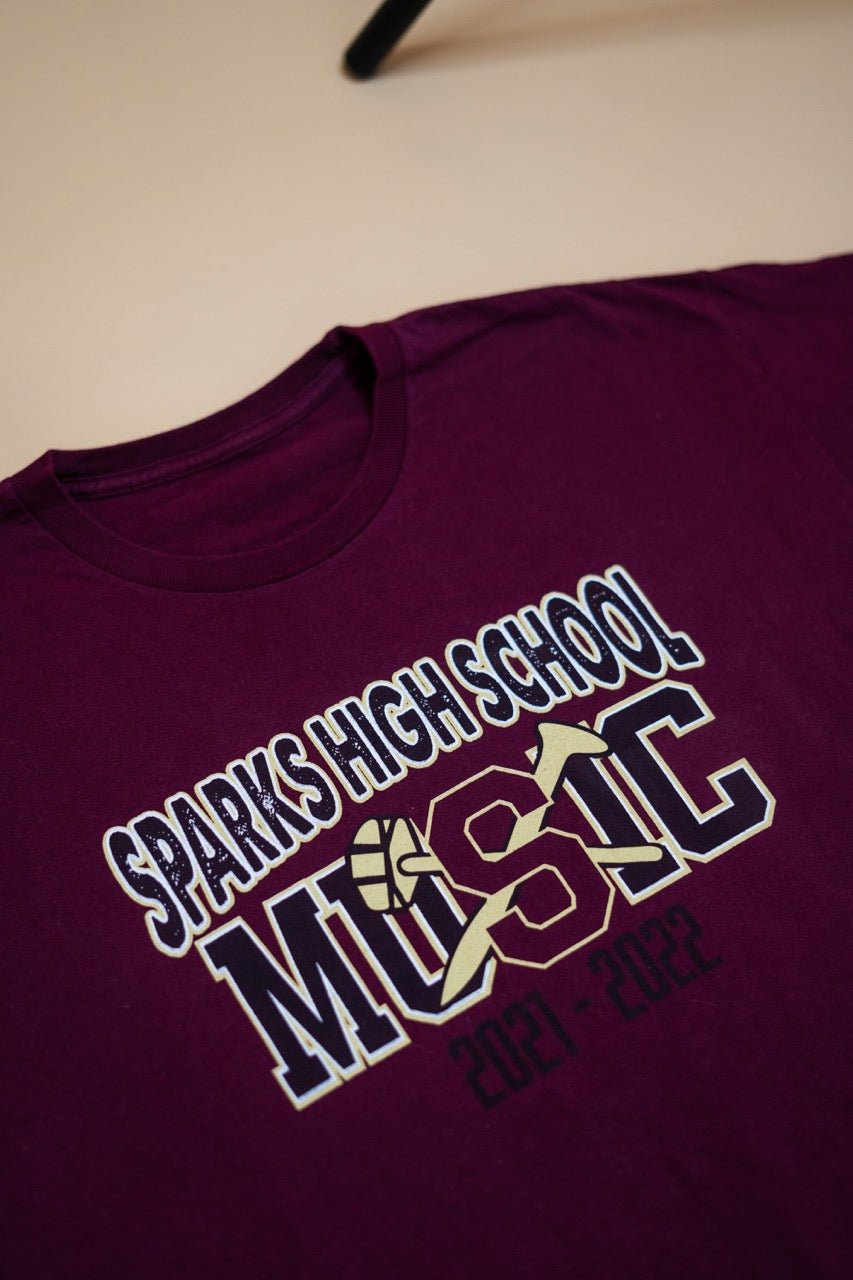 T-Shirt NFL "Spark High School Music" - BORDEAUX - Coton - amifrip - Friperie en ligne et vêtements vintage