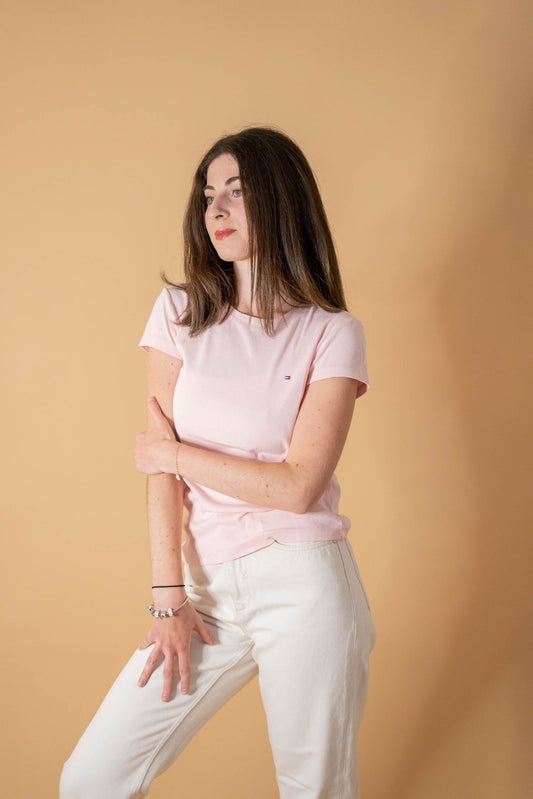 T-shirt Tommy Hilfiger Femme 956 - ROSE - S - amifrip - Friperie en ligne et vêtements vintage