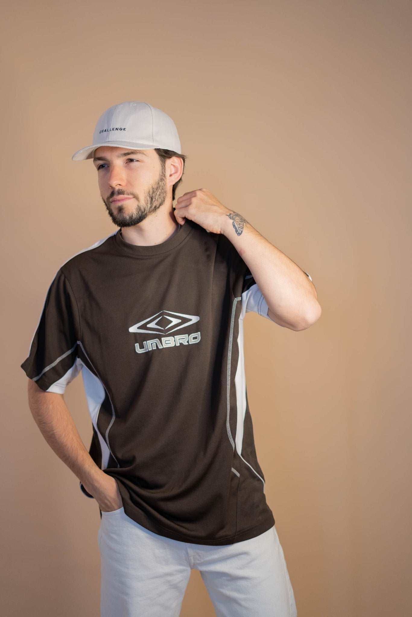 T-shirt Umbro Homme Retro 877 - XL - MARRON - amifrip - Friperie en ligne et vêtements vintage