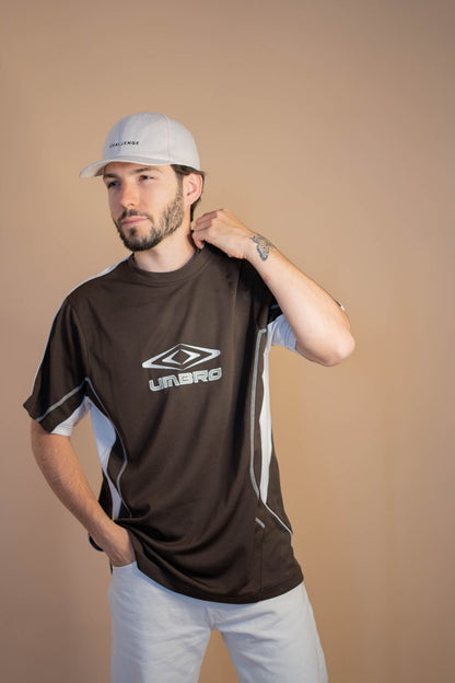 T-shirt Umbro Homme Retro 877 - XL - MARRON - amifrip - Friperie en ligne et vêtements vintage
